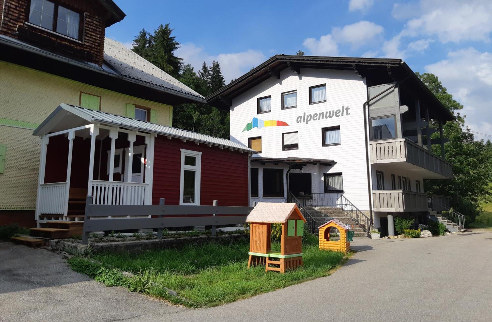 App 1 - Farbennest Mit Fruehstueck Teekueche, Sommerbergbahnen Inkl Tannheim Ngoại thất bức ảnh